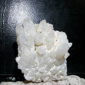 国産鉱物 奈良県 橡谷 水晶 クラスター クォーツ 大小の結晶多数 ハイグレード 定型外発送の画像7