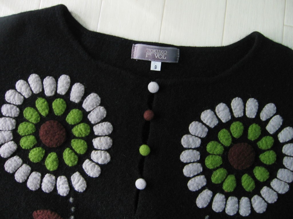 注目 トクコマエダ TOKUKO 1er VOL 刺繍入りニットアンサンブル tdh