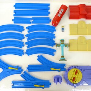 ☆TOMY トミー プラレール チャギントン【ウィルソンと回転台 はじめてセット】箱付き USED品☆の画像5