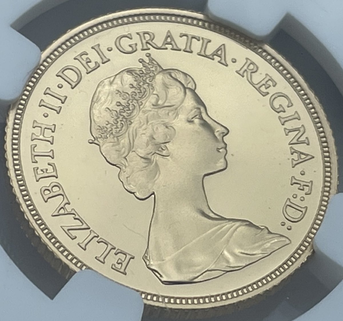 英国 ハーフソブリン金貨 2000年(限定7500枚) smk-koperasi.sch.id