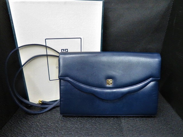 ヤフオク! -「givenchy sacs」の落札相場・落札価格