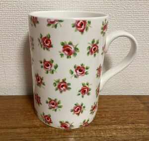 英国　キャス　キッドソン　花柄のマグカップ　チャーチル製　送料無料