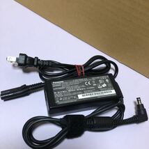 中古Panasonic CF-AA6412C CF-SX1 CF-LX5 CF-AA6402AJS CF-AA6402A CF-AA6402A M1/M2/M3/M4/M5 16v 4.06A　純正交換アダプター動作品_画像1