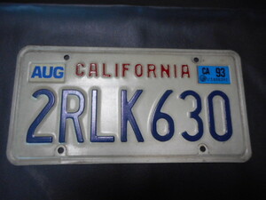 アメリカ　カリフォルニア　ナンバー　プレート　１枚　３０年以上前の貴重品　白　（６３）　ノスタルジック　コレクション　アメ車等