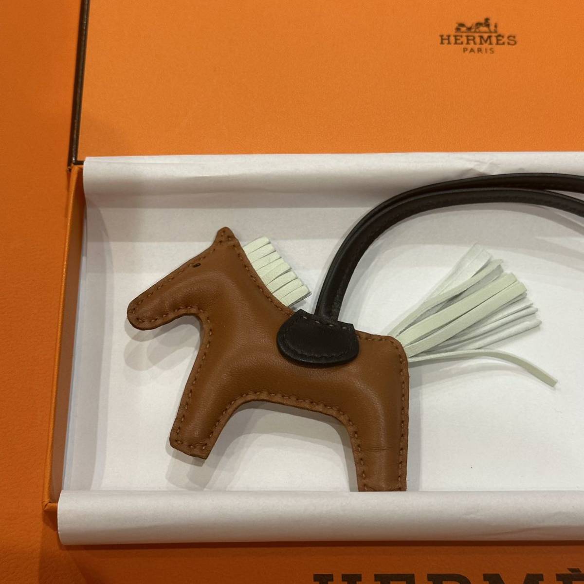 エルメス ペガサス チャームの値段と価格推移は?|195件の売買情報を ...