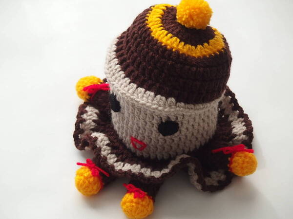 2 かわいいトイレットペーパー入れ/手編み/1点もの/ハンドメイド/茶色×薄茶×黄色/毛糸