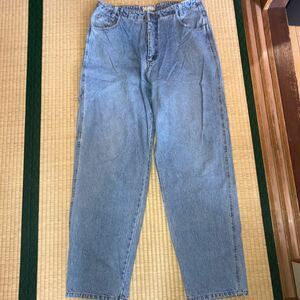 80' GUESS U.S.A. ジーンズ　36インチ　MACHINE WASH 目立つキズもなくきれいです。