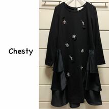 【送料込み】　Chesty ３段フリル　キラキラ　フラワー　ビジュー　ワンピース　ブラック　黒　0 チェスティ_画像1