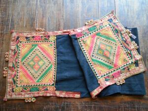 ベトナム　タイアイ族no11　ターバン　藍布34x185cm 手織り刺繍綿布　インドシナ