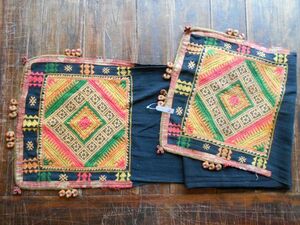 ベトナム　タイアイ族no2　ターバン　藍布34x200cm 手織り刺繍綿布　インドシナ