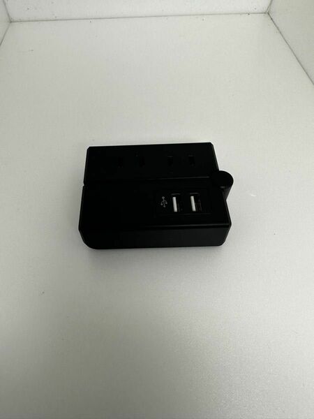 【未使用品】USB付モバイルタップ Tap in Bag TPM100-BK [直挿し /4個口 /スイッチ無 /2ポート]