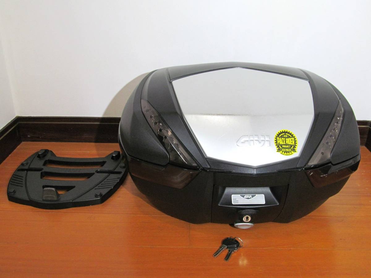 GIVI (ジビ) バイク用 リアボックス 47L 未塗装ブラック(カーボン調