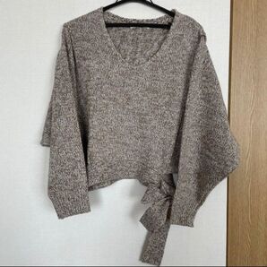 And Search サイドリボン付きニット