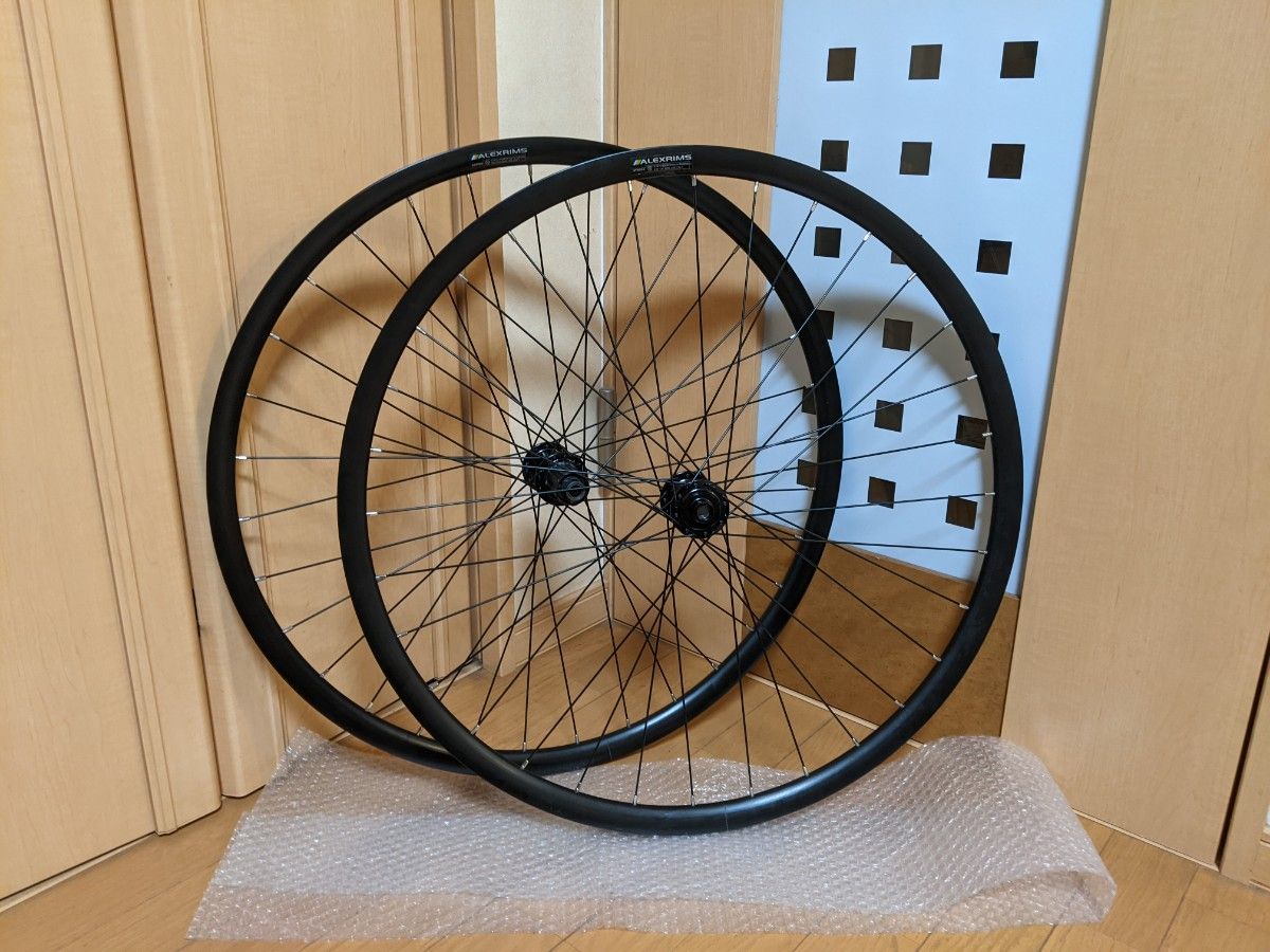 超軽量前後1275g12mmスルーアクスル カーボンリム ホイール24H DT ...