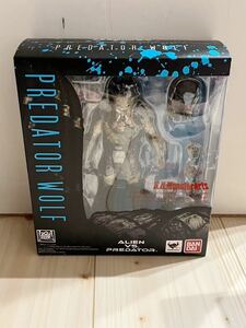  unopened S.H. Monstar a-tsu Predator Wolf 