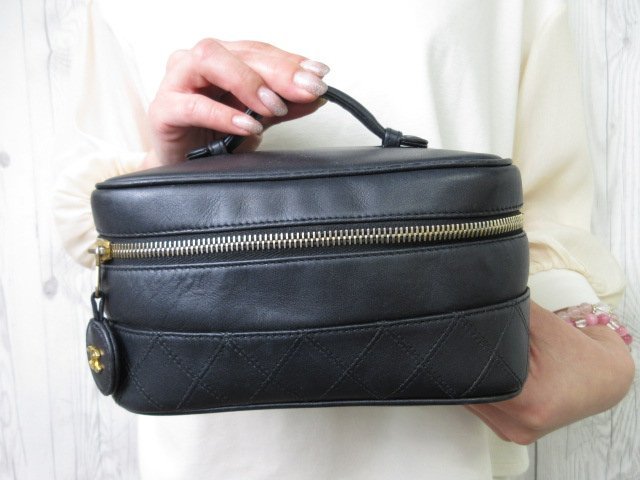シャネル バニティバッグの値段と価格推移は?|464件の売買情報を集計 ...