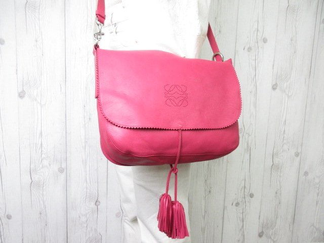 ヤフオク! -「loewe(ロエベ) フリンジ ショルダーバッグ」の落札相場 ヤフオク! -「loewe(ロエベ) フリンジ ショルダーバッグ」の落札相場