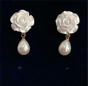  white rose. earrings white pearl flower Drop swaying earrings pearl manner 