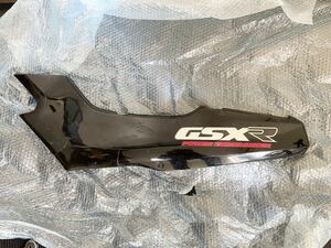 GSX-R250 GJ72A 純正シートカウル 左 スズキ GSXR250 カバー サイド リア ノーマル 検/73 RG 250 RGV バンディット 400 アクロス ウルフ