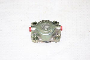  Jaguar front caliper cylinder & piston MK150/MK1/MK2/MK10/E-TypeS1 CLASSIC 8777 original OEM