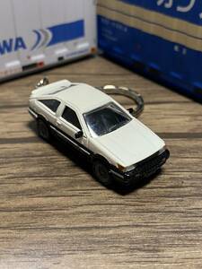 ●◎トヨタ カローラ レビン AE86 キーホルダー◎●⑥カーアクセサリー ミニカー ハンドメイド 加工品 雑貨