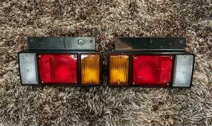 * Isuzu Elf original tail lamp left right set free shipping *