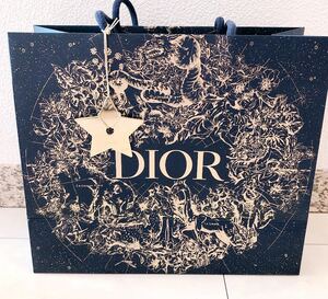 新品未使用　Dior ディオール2022 クリスマス 限定ショッパー 紙袋 ホリデー ショップ袋　【イベント限定】星チャーム スター　星