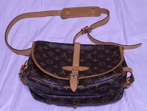 中古　LOUIS VUITTON ルイヴィトン ショルダーバッグ ソミュール30　モノグラム