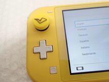 ☆営HS726-80　初期化・動作確認済み　Nintendo Switch Lite HDH-001 本体 イエロー、TPUセミハードカバー ピカチュウ、EVAポーチ_画像6