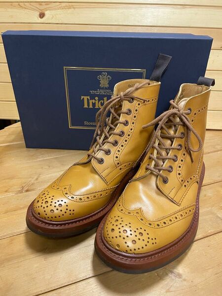 閲覧ありがとうございます。Tricker's（トリッカーズ）のカントリーブーツになります。