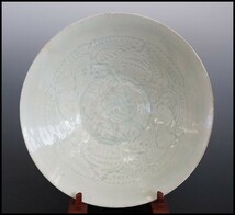 中国古玩 青白磁陰刻皿 直径19.4cm程 中国美術 骨董 南京 1471_画像1