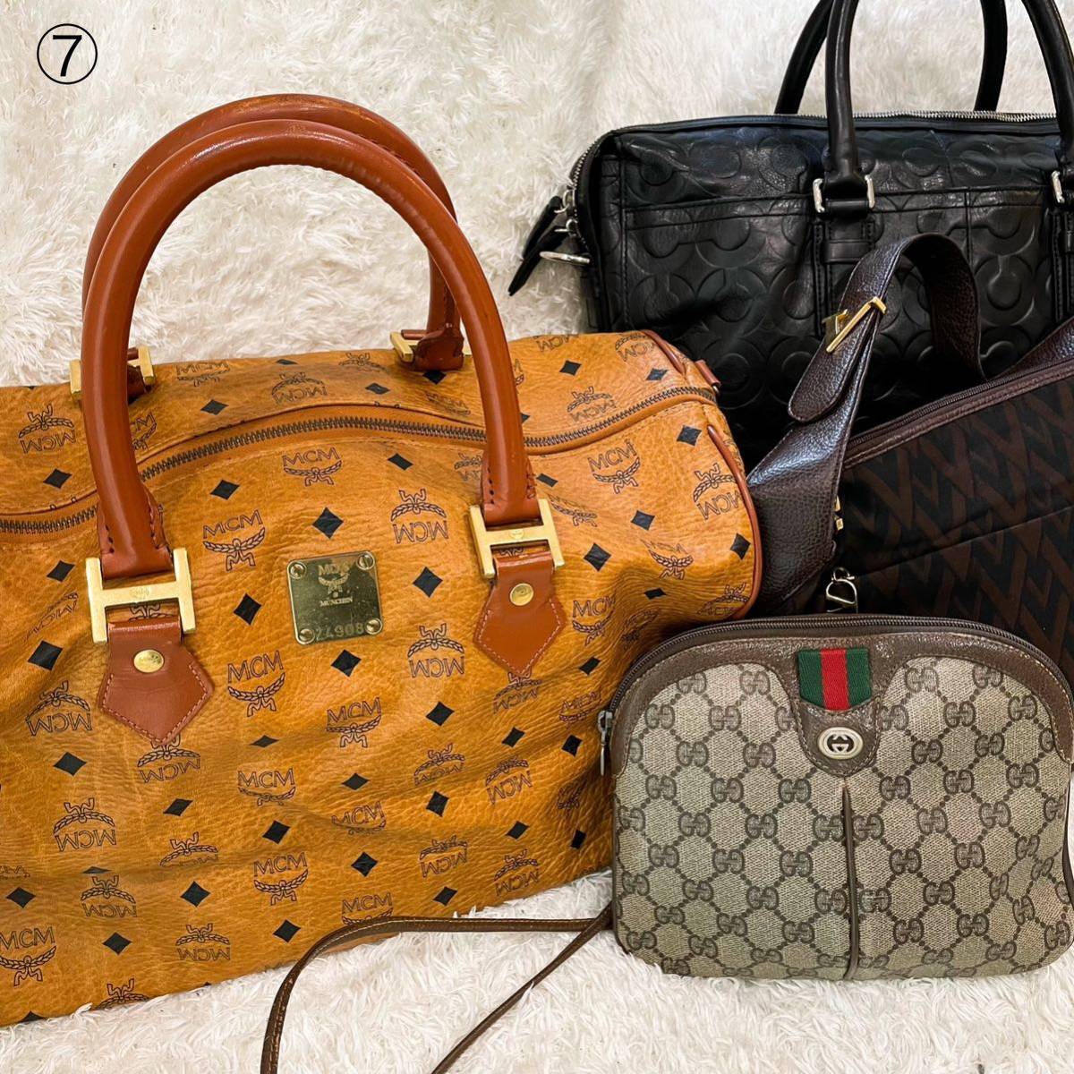 GUCCI シェリーライン ショルダーバッグの値段と価格推移は?|652件の ...