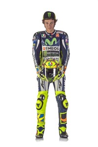 海外　限定品　送料込み　　バレンティーノ・ロッシ　MotoGP　レザーレーシングスーツ　サイズ各種　レプリカ　高品質　25