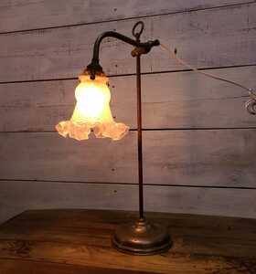  France antique glass frill shade stand light desk lighting marks lie atelier height adjustment possibility interior A40