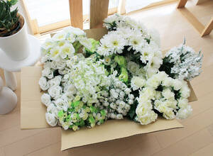  fake green artificial flower white rose assortment 