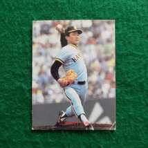 カルビー　1982年プロ野球カード　No.82　阪神タイガース 山本和行 選手　(82年)　_画像1