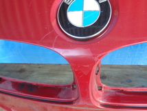 AX846　BMW　F30　3シリーズ　フロントバンパー　赤_画像3