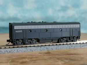 KATO　176-104 Ｆ７Ｂ SP 8295 サザンパシフィック鉄道　旧製品フライホイール動力良好車より整備点検済　KDマグネティックカプラー装備