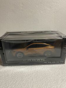1/30 トヨタ 新型クラウン CROWN 最新モデル カラーサンプル ミニカー 非売品 2トーン ブラック×プレシャスレイ