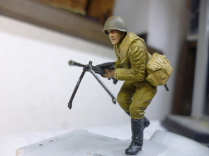 タミヤ1／３５ ロシア歩兵 完成品A