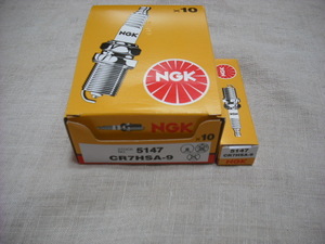 5本まで送料300円　新品　日本製　国産　NGK　スパークプラグ CR7HSA-9