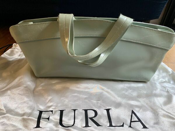 フルラ　FURLA 横長　ハンドバッグ　水色