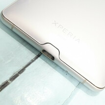 au Xperia XZ3 SOV39 ホワイトシルバー 本体 白ロム SIMロック解除済み SIMフリー 522502_画像5