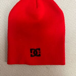 DCビーニー 赤