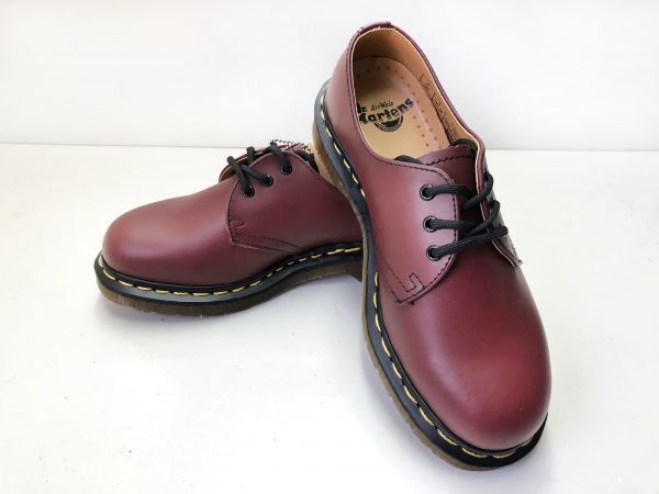 新作人気 VEGAN 1461 3ホールシューズCHERRY RED, 25cm UK6 gefert.com.br