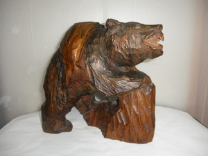 @@ 熊の彫刻　峯雲作の銘 熊の置物　熊の木彫　インテリア　雑貨　置物　古民具　アンティーク 古い彫刻のくま
