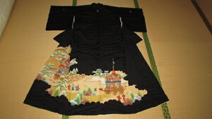 １０００円値引き（着物屋・蔵出し）（古布・祇園祭風景模様刺繍留袖・比翼付き）珍品