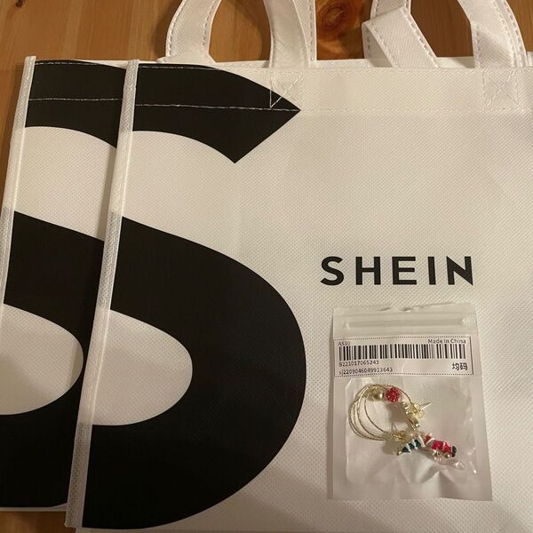 シーイン SHEIN ショップバック2個、ピアス