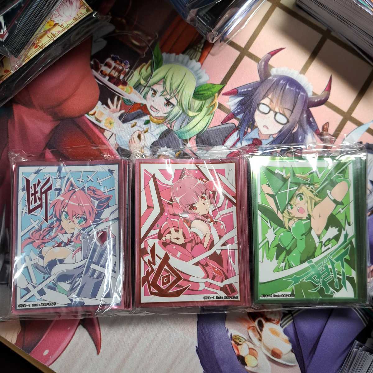 室外 戦姫絶唱シンフォギア 雪音クリス バニー スリーブ プレイマット