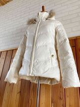 A girls girls レディース ダウンジャケット Lサイズ ラクーンファー ダウンコート 白系 ハイネック スタンドカラー アウター down coat_画像3